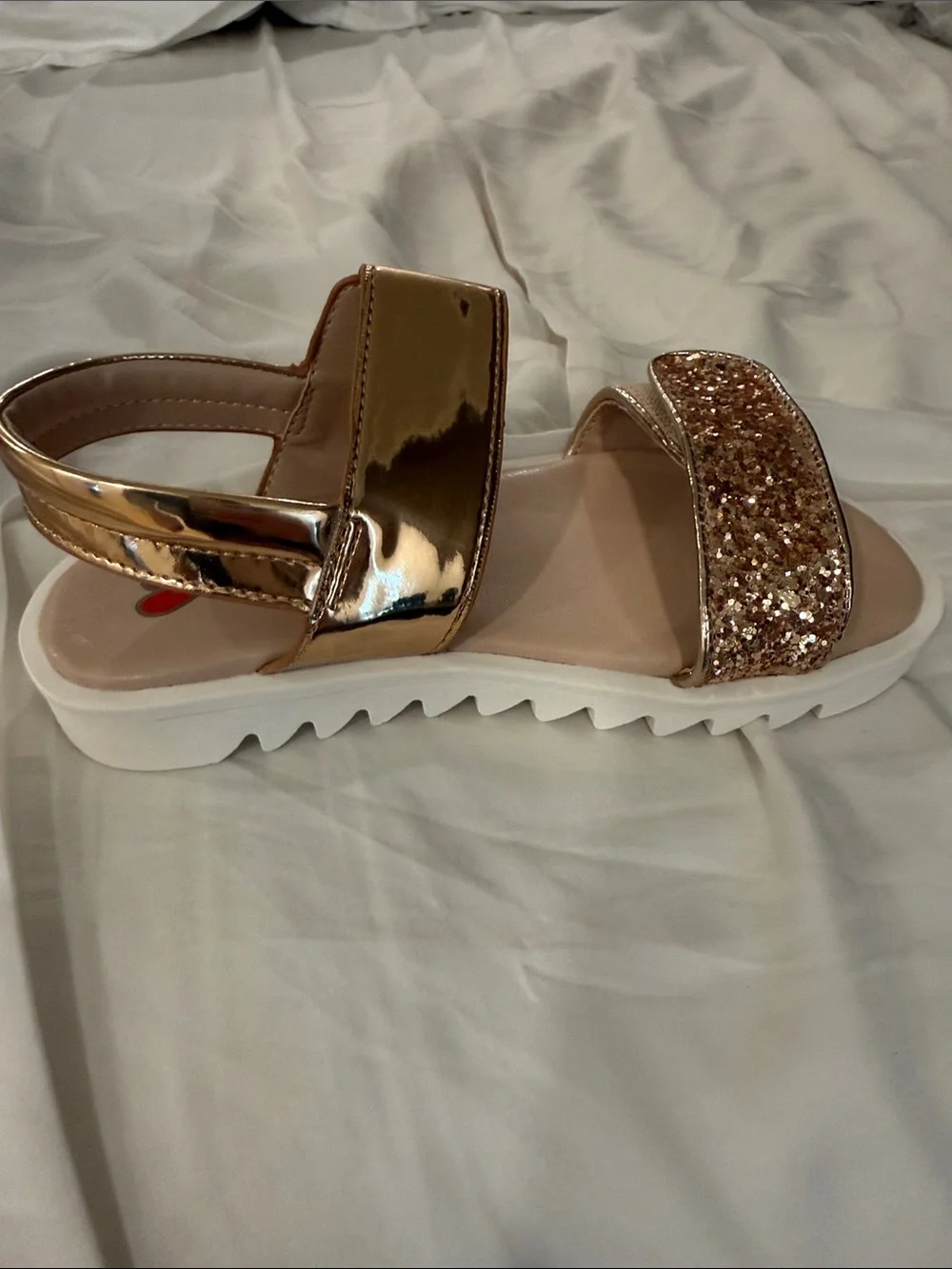Dream Pairs brand new
